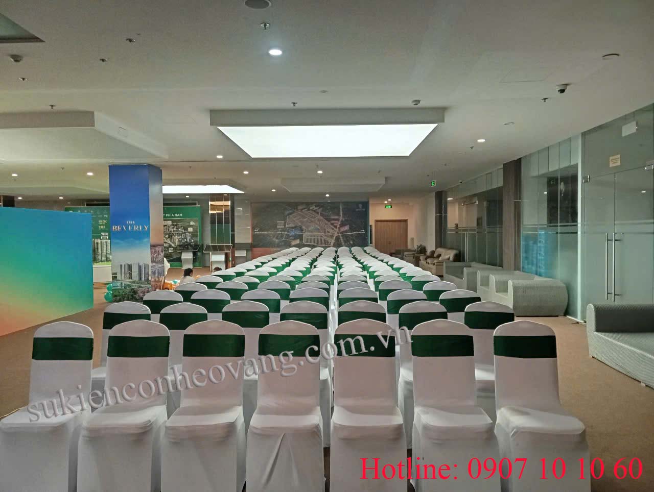 Tone trắng xanh lá